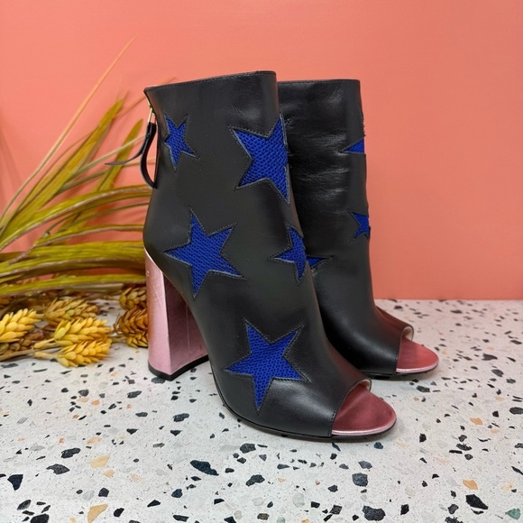 NEW Tommy Hilfiger Leather Metallic Black Star Women’s Peep Toe Boots Sz 36 / 6 - Picture 2 of 12